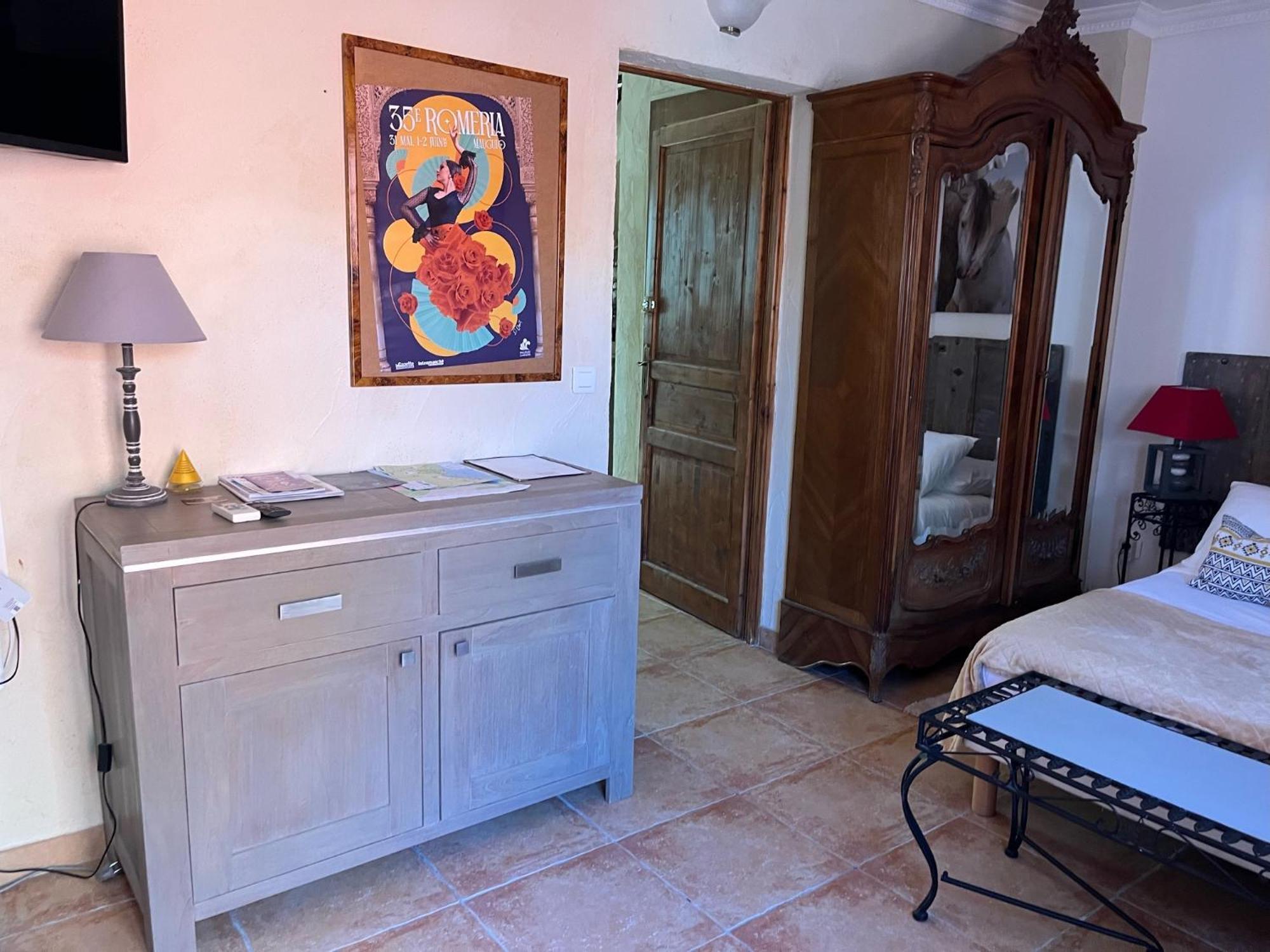 Chambre Seville - Mas Saint-Louis - Piscine Chauffee Aigues-Mortes Extérieur photo